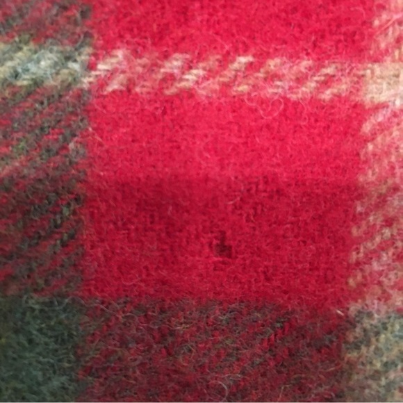 Classic green red plaid Irish lambs wool scarf made in Ireland by John Hanley - Picture 6 of 9